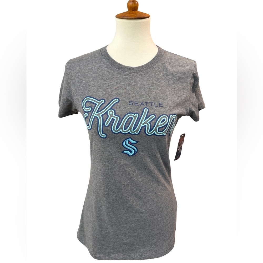 Seattle Kraken Women’s Graphic T-Shirt Gray NHL New With Tags small